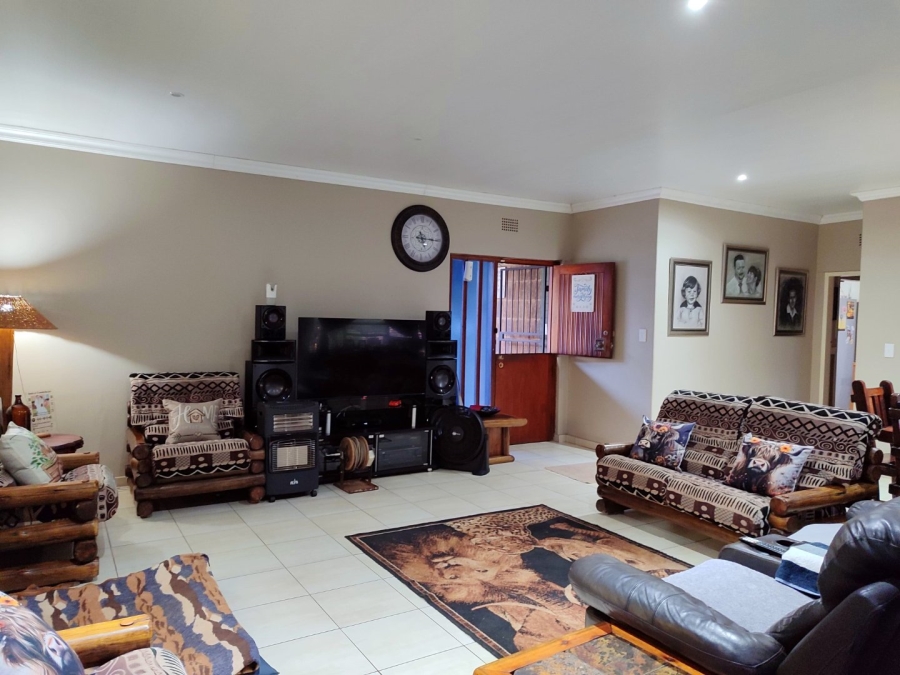 3 Bedroom Property for Sale in Flamwood North West